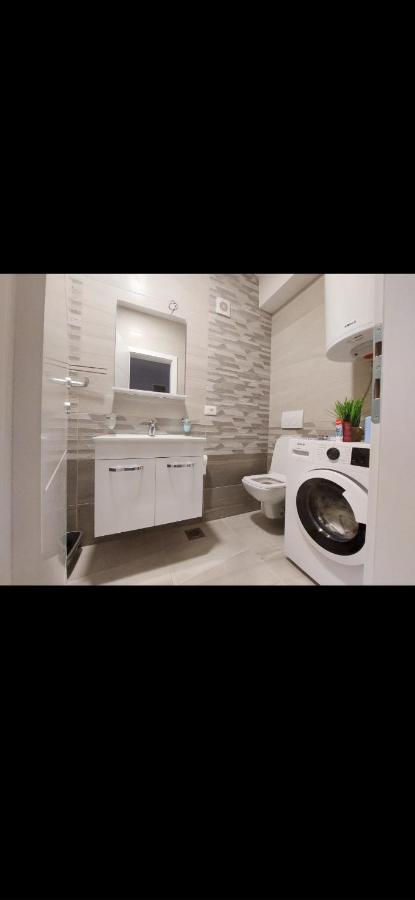 Rines Apartment Охрид Екстериор снимка