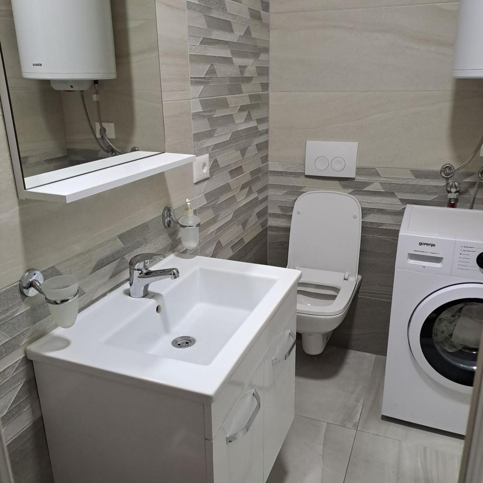 Rines Apartment Охрид Екстериор снимка